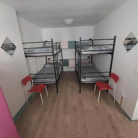 Hostel Schrott Bed&beer *