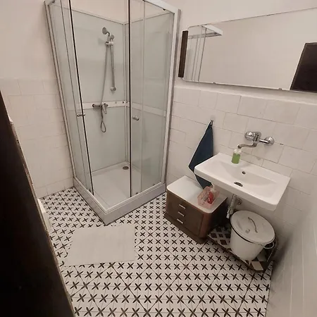 Schrott Bed&beer Hostel