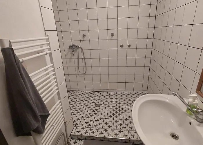 Hostel Schrott Bed&beer